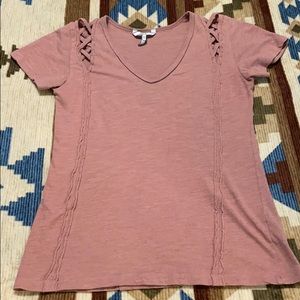 BKE crisscross shoulder tee